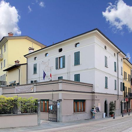 Hotel La Fenice Chiari Kültér fotó